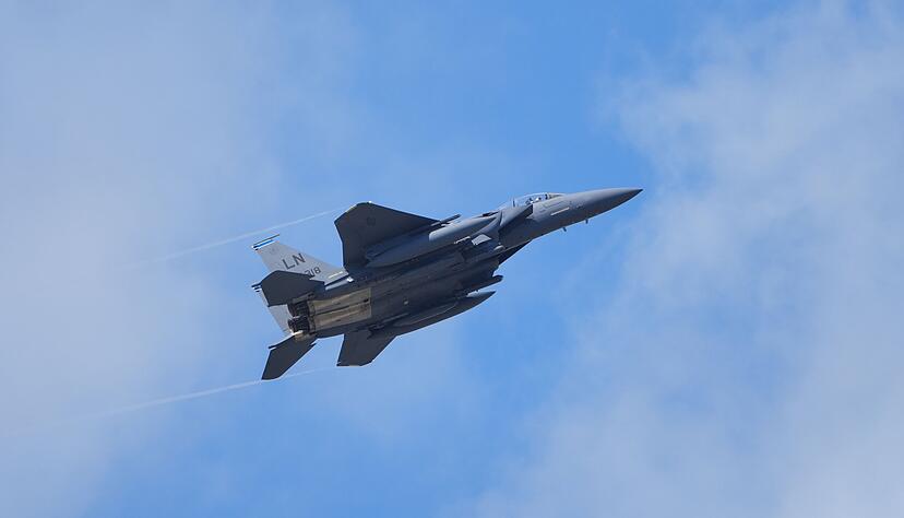 Der L&auml;rm, wenn Flugzeuge die Schallmauer durchbrechen, schreckt immer wieder B&uuml;rger auf.