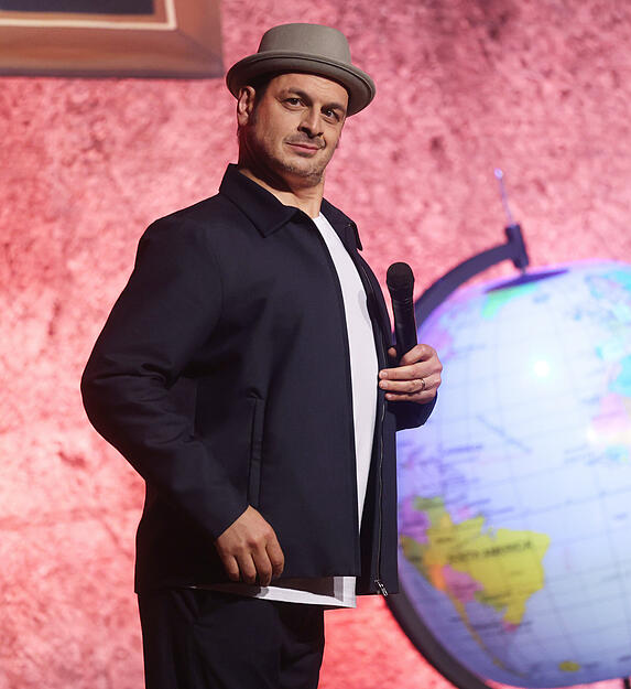 Kaya Yanar in der Heilbronner Harmonie. Kaya Yanar in der Heilbronner Harmonie.