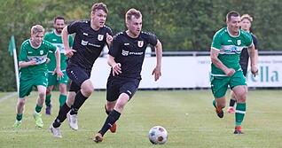 Jann Baust (am Ball) wechselt zur n&auml;chsten Saison vom Bezirksligisten TSV Pfedelbach zum Landesligisten TSG &Ouml;hringen.