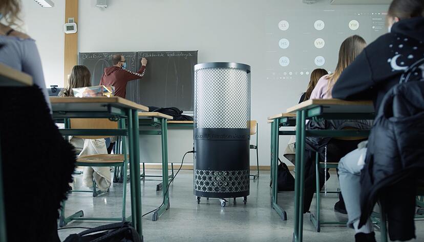 An den Kaufm&auml;nnischen Schulen in &Ouml;hringen kommen die Raumluftfilter, die in &Ouml;hringen von der Filtration Group gefertigt werden, bereits zum Einsatz. Foto: Filtration Group