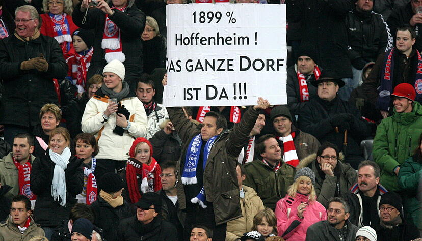 Das erste Mal im Dezember 2008: Es war damals mehr als das ganze Dorf bei der sp&auml;ten 1:2-Niederlage dabei. Ganz Fu&szlig;ball-Deutschland schaute zu, als Hoffenheim erstmals in M&uuml;nchen gastierte.