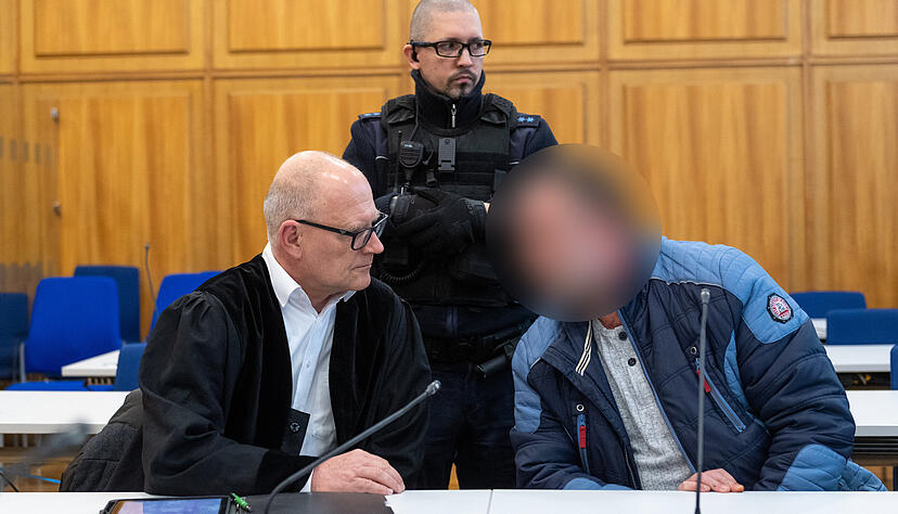 Mehrfach soll er seine leibliche Tochter sexuell schwer missbraucht haben. Daf&uuml;r muss sich ein 47 Jahre alter Heilbronner vor Gericht verantworten.