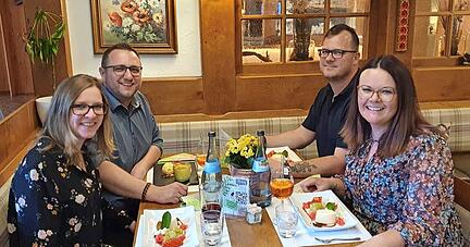 Fast muss man sich wieder an den Anblick gewöhnen &minus; aber er ist schön: Erstmals hatten Lokale &minus; hier in der Sindringer "Krone" &minus; ihren Innenbereich offen.
Foto: privat