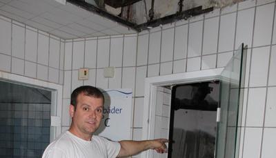 Hier wird später einmal der Tunnel zum Hallenbad durchführen. Hier wird später einmal der Tunnel zum Hallenbad durchführen.