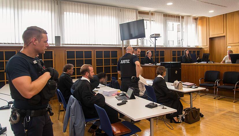 Am Donnerstagvormittag wurden die Plädoyers im Crystal Meth-Prozess gesprochen. Die Staatsanwaltschaft fordert lange Haftstrafen für die beiden Angeklagten.