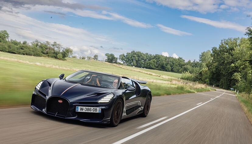 Let's go: Klar, keiner sollte die Spitze von 420 km/h auf &ouml;ffentlichen Stra&szlig;en auch nur ann&auml;hernd ausreizen - aber schon allein, dass der Mistral das k&ouml;nnte, befl&uuml;gelt.