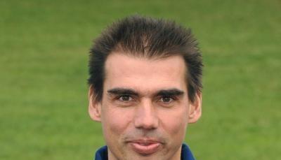 Dr. Gerald Lutz ist der Mannschaftsarzt der Eisschnelllläufer für die Olympischen Winterspiele 2010. Dr. Gerald Lutz ist der Mannschaftsarzt der Eisschnelllläufer für die Olympischen Winterspiele 2010.