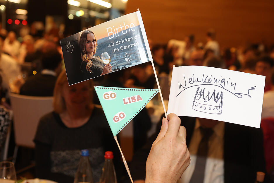 Wahl der Württemberger Weinkönigin in Pfedelbach 2022 Wahl der Württemberger Weinkönigin in Pfedelbach 2022