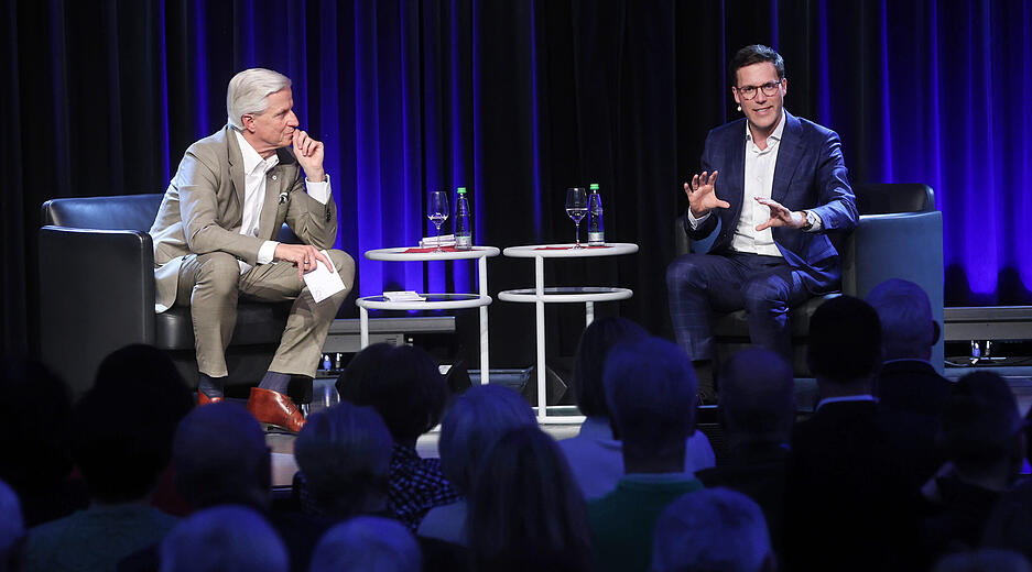 Im Zentrum seines politischen Engagements st&uuml;nden die Menschen und das Land, sagte Manuel Hagel vor &uuml;ber 400 Interessierten in der Kreissparkasse Heilbronn.