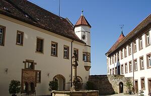 Der Brunnen im Innenhof ist seit längerem stillgelegt. Seine heutige Erscheinungsform hat er Anfang des 20. Jahrhunderts erhalten.
Foto: Archiv