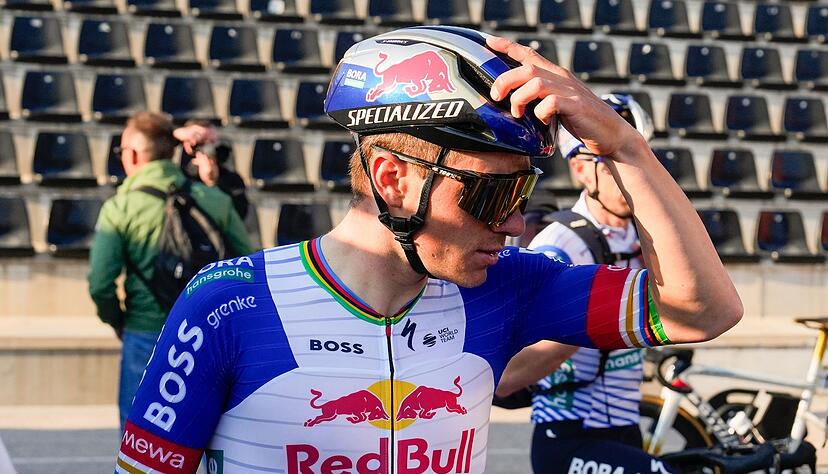 Stürzte am letzten Kreisverkehr: Remco Evenepoel. Stürzte am letzten Kreisverkehr: Remco Evenepoel.