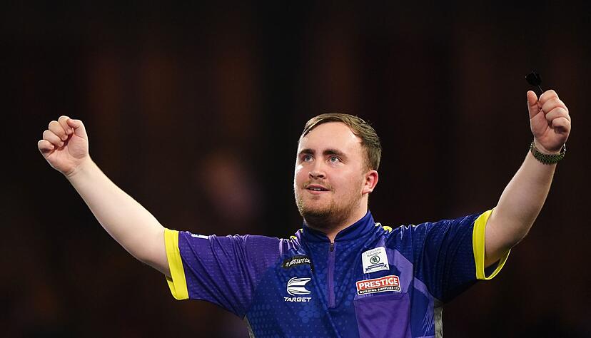 WM-Finale beim WM-Debüt: Der 16-jährige Luke Littler jubelt über einen Sieg. WM-Finale beim WM-Debüt: Der 16-jährige Luke Littler jubelt über einen Sieg.