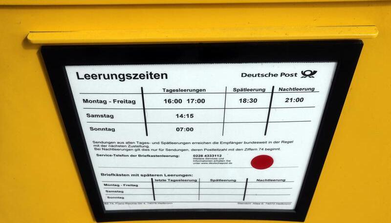 Morgens passiert in Heilbronn an Briefk&auml;sten werktags nichts mehr: Die Leerungszeiten sind vor allem auf Nachmittag und fr&uuml;hen Abend verlagert worden. Die Post spricht davon, dass sich am Zustellfluss nichts zum Nachteil &auml;ndere. Foto: Andreas Veigel
