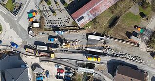 Dieses Luftbild der Stadt &Ouml;hringen zeigt den aktuellen Bauzustand bei der Stra&szlig;ensanierung der Ortsdurchfahrt &Ouml;hringen-Cappel.