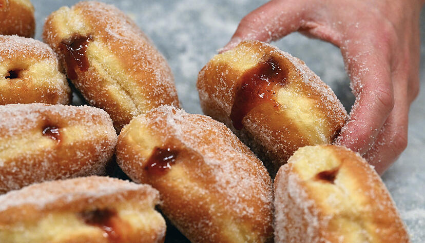 Wer die Krapfen bestellt, unterstützt soziales Engagement. Wer die Krapfen bestellt, unterstützt soziales Engagement.