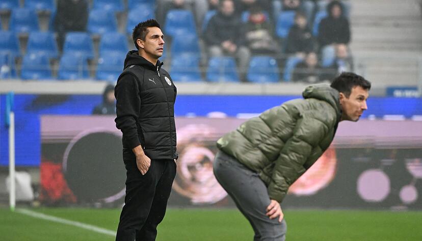 Marcel Rapp (l) muss mit Kiel die n&auml;chste Niederlage hinnehmen, Christian Eichner (r) darf aufatmen.