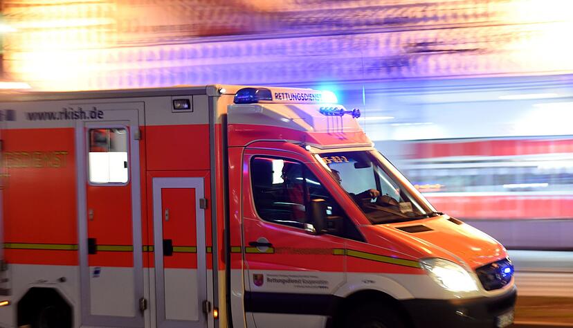 Das Mädchen wurde an einem Kreisverkehr überrollt. (Symbolbild) Das Mädchen wurde an einem Kreisverkehr überrollt. (Symbolbild)