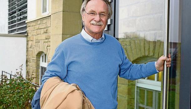 Der Abschied von der Vulpius Klinik fällt dem Orthopäden und Operateur Dr. Jan Papp nicht leicht. Mit 68 Jahren geht er in den Ruhestand.Foto: Ulrike Plapp-Schirmer Der Abschied von der Vulpius Klinik fällt dem Orthopäden und Operateur Dr. Jan Papp nicht leicht. Mit 68 Jahren geht er in den Ruhestand.Foto: Ulrike Plapp-Schirmer