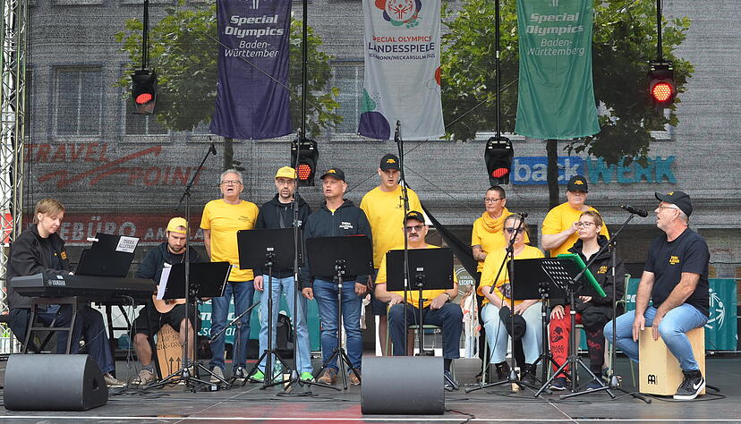 Die Thera-Allstars-Band eröffnet am Mittwoch das Bühnenprogramm auf dem Kiliansplatz. Die Thera-Allstars-Band eröffnet am Mittwoch das Bühnenprogramm auf dem Kiliansplatz.