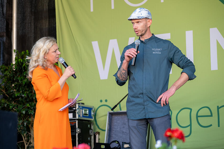 Neben der Weinverkostung bietet das Weindorf einen Gastrowettbewerb an, bei dem die besten Gerichte in den Kategorien "Imbiss" und "Gutb&uuml;rgerlich" pr&auml;miert werden. Sternekoch Boris Rommel und eine Fachjury bewerten Kreationen nach Kriterien wie Regionalit&auml;t, Originalit&auml;t, Geschmack und Pr&auml;sentation.