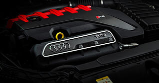 Seit 50 Jahren gibt es den F&uuml;nfzylindermotor bei Audi. In der aktuellen Ausf&uuml;hrung im RS 3 leistet er 400 PS.