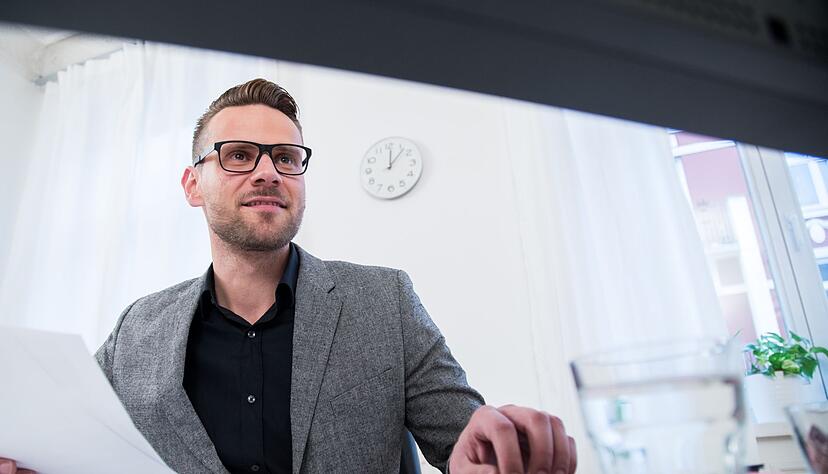 Empfiehlt ein Arzt eine Bildschirmbrille f&uuml;r den Arbeitsplatz, muss der Arbeitgeber f&uuml;r die Kosten der aufkommen - vorausgesetzt, es sind keine speziellen Extras gew&uuml;nscht.