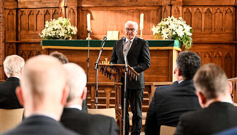 Lettland, Riga: Bundespr&auml;sident Frank-Walter Steinmeier spricht beim Dank-Gottesdienst zur Wiedereinweihung der St. Petrikirche.