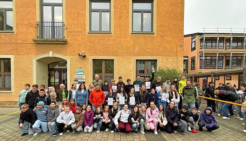 Verbundschule Bad Rappenau erh&auml;lt das Zertifikat Weiterf&uuml;hrende Schule mit port- und bewegungserzieherischem Schwerpunkt (WBS).
Foto: privat