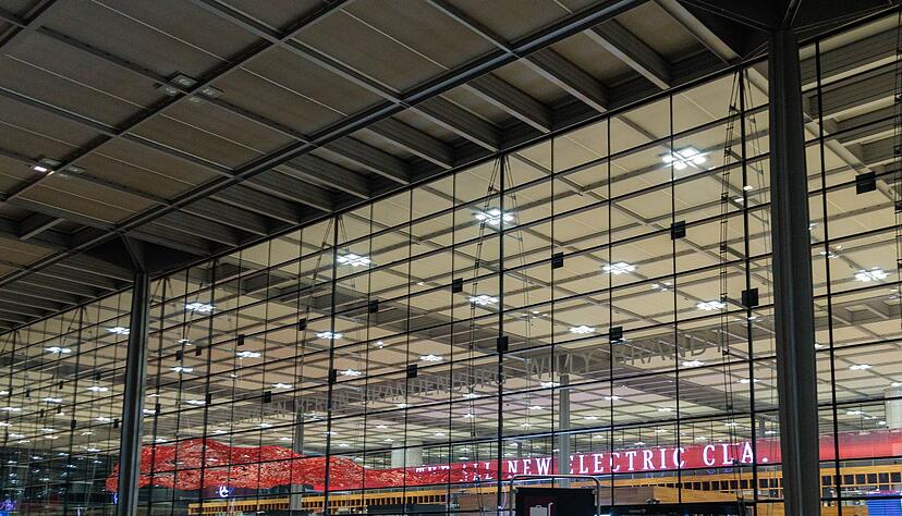 Der Flugverkehr wurde nach der Sichtung für knapp zwei Stunden eingestellt.