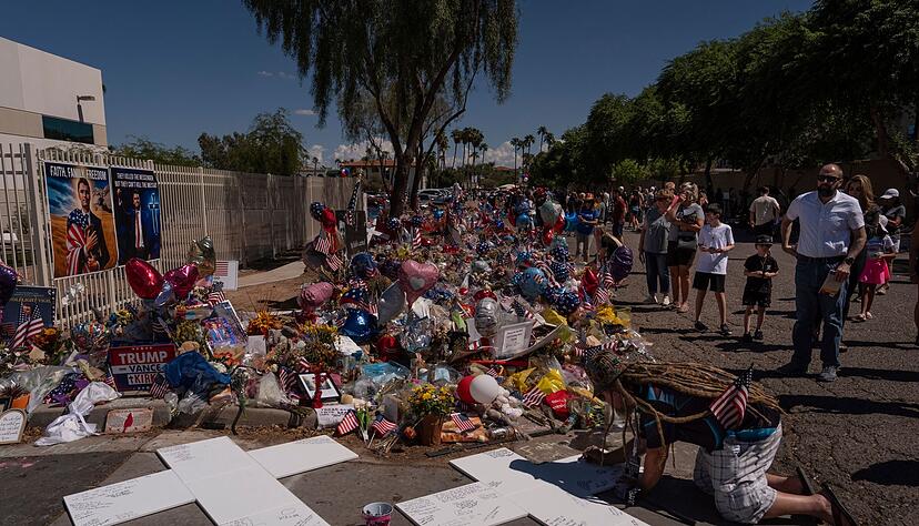 Sein Organisation Turning Point USA bat Besucher der Trauerfeier um Spenden statt Blumen.