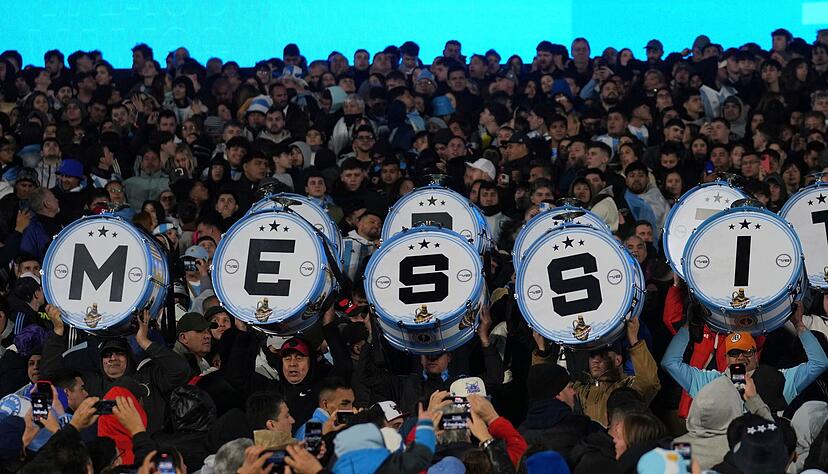 Ein emotionaler Abend für Messi und die Fans. Ein emotionaler Abend für Messi und die Fans.
