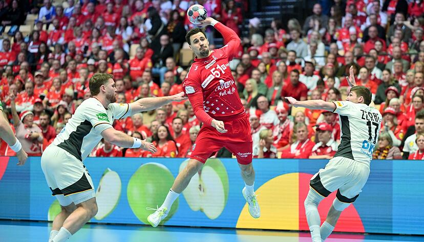 Ex-Bundesliga-Profi Ivan Martinovic kommt zu Beginn zu vielen einfachen Toren f&uuml;r Kroatien.