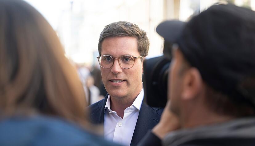 CDU-Chef Manuel Hagel kann die Ungeduld angesichts langer Sondierungen verstehen, bittet aber um Vertrauen in die Verhandler. (Archivbild)