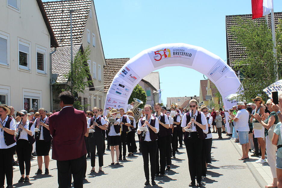 Insgesamt 45 Gruppen beteiligten sich am Umzug in Bretzfeld. Insgesamt 45 Gruppen beteiligten sich am Umzug in Bretzfeld.