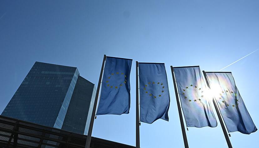 Der EZB-Rat h&auml;lt die Leitzinsen im Euroraum seit Monaten unver&auml;ndert.