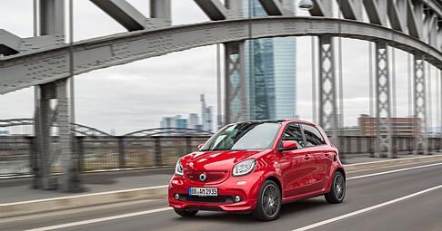 Muskelzwerg: Vom Kleinwagen legte Smart auch eine Version in Zusammenarbeit mit dem Tuner Brabus auf.