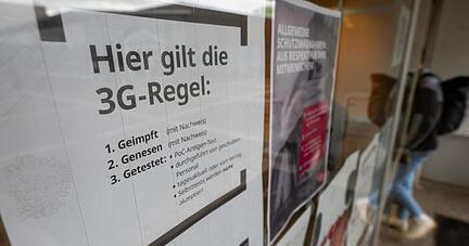 Einige Unternehmen fordern eine gesetzliche 3G-Regel für Büros und Produktionshallen.