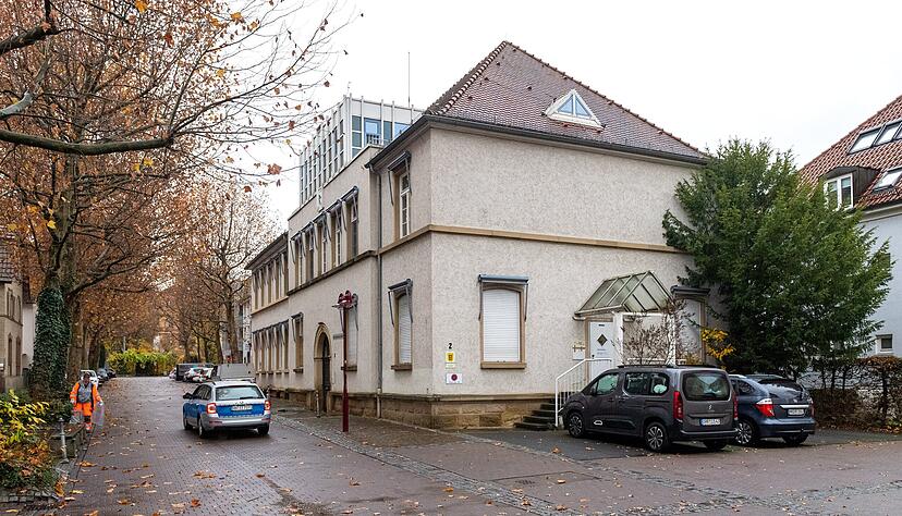 Altes Rathaus in B&ouml;ckingen: Hier logierte der Polizeiposten im Erdgeschoss. Er soll ins erste Stockwerk umziehen. 
Foto: Mario Berger
