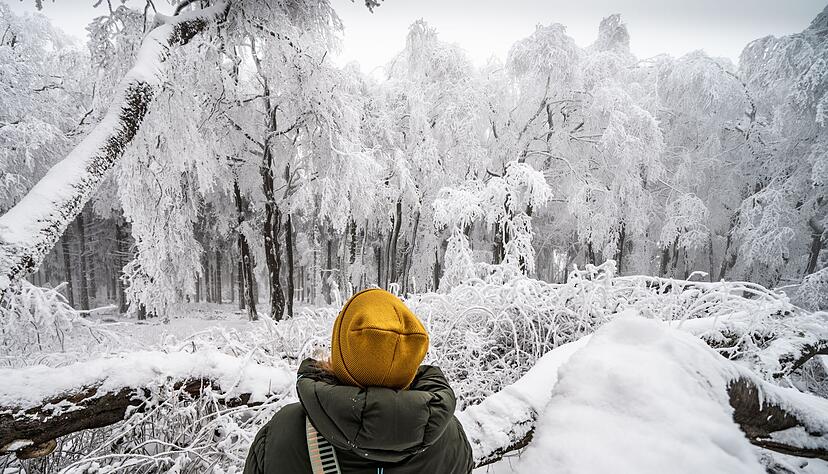 Schutz vor Frostbeulen: Warme, nicht zu enge Kleidung hilft, die Durchblutung zu erhalten und Erfrierungen vorzubeugen. Schutz vor Frostbeulen: Warme, nicht zu enge Kleidung hilft, die Durchblutung zu erhalten und Erfrierungen vorzubeugen.
