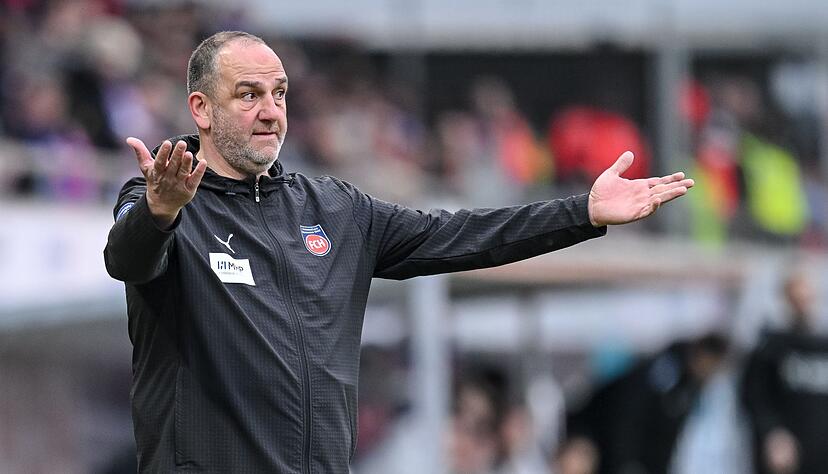 Frank Schmidt und der 1. FC Heidenheim treffen am Samstag auf Union Berlin. (Archivbild) Frank Schmidt und der 1. FC Heidenheim treffen am Samstag auf Union Berlin. (Archivbild)