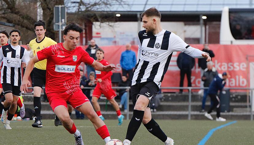 Verteidiger Jannik Dannhäußer und der VfR Heilbronn zeigen gegen die TSG Balingen II die beste Leistung des Jahres. Verteidiger Jannik Dannhäußer und der VfR Heilbronn zeigen gegen die TSG Balingen II die beste Leistung des Jahres.