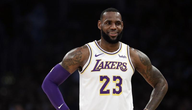 Steht derzeit bei den Los Angeles Lakers unter Vertrag: LeBron James. Steht derzeit bei den Los Angeles Lakers unter Vertrag: LeBron James.
