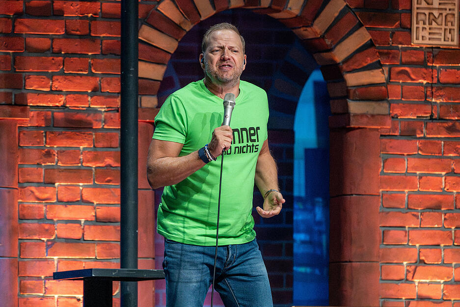 Mario Barth bei seinem Auftritt im Heilbronner Redblue mit dem Programm: „Männer sind nichts ohne die Frauen“. Mario Barth bei seinem Auftritt im Heilbronner Redblue mit dem Programm: „Männer sind nichts ohne die Frauen“.