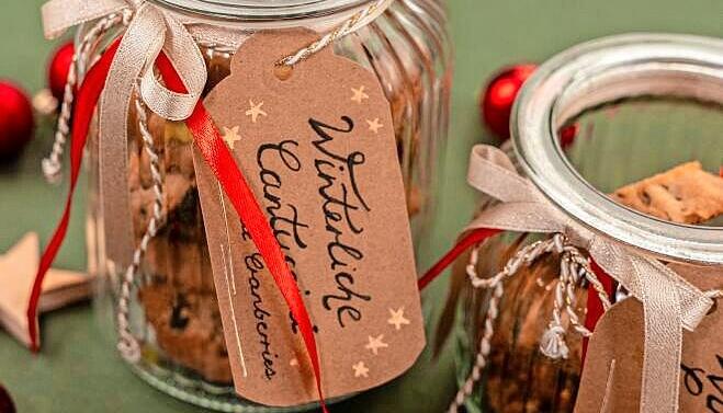 Winterliche Cantuccini − gut haltbar und ein wunderschönes Mitbringsel. Winterliche Cantuccini − gut haltbar und ein wunderschönes Mitbringsel.