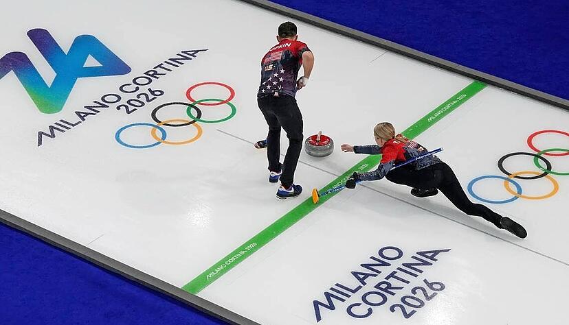 Eine Sportart, drei Entscheidungen: Am Dienstag ging der Mixed-Doubles-Wettbewerb zu Ende. Für Cory Thiesse (re.) und Korey Dropkin aus den USA gab es Silber. Eine Sportart, drei Entscheidungen: Am Dienstag ging der Mixed-Doubles-Wettbewerb zu Ende. Für Cory Thiesse (re.) und Korey Dropkin aus den USA gab es Silber.
