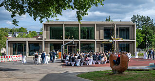 Einweihung des Cube-Neubaus des Hohenstaufen Gymnasiums in Bad Wimpfen