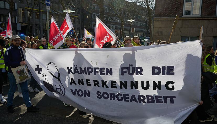 Die Warnstreiks im öffentlichen Dienst gehen weiter. Die Warnstreiks im öffentlichen Dienst gehen weiter.