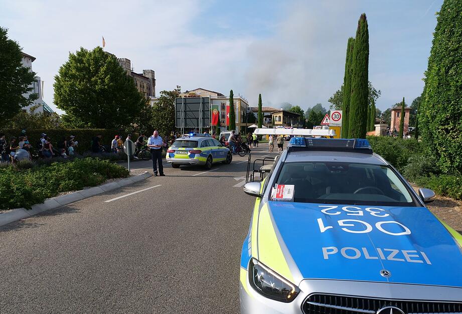 Rettungskräfte sind am Europa-Park im Einsatz. Rettungskräfte sind am Europa-Park im Einsatz.