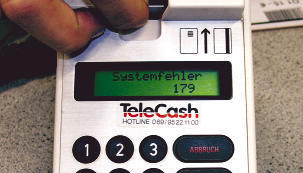 Kein Geld in den Taschen und trotzdem fl&uuml;ssig: EC-Karten machen es m&ouml;glich, k&ouml;nnen aber auch St&ouml;rungen mit sich bringen. (Foto: Martina Braden)