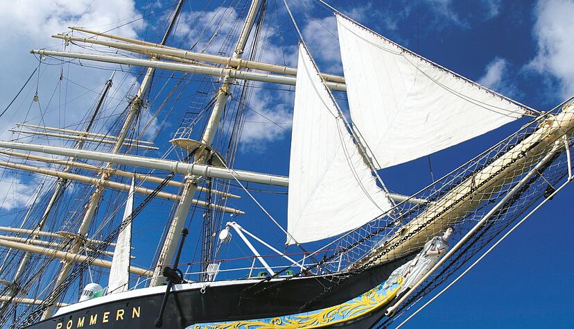 Das Segelschiff Pommern liegt im Hafen von Mariehamn und kann besichtigt werden.
